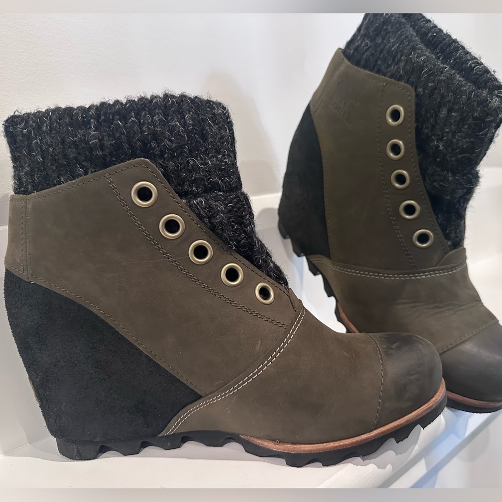 Sorel Joanie Sweater Wedge Boot - 8
